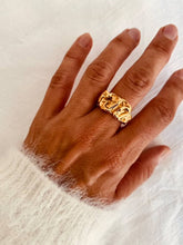 Učitaj sliku u preglednik galerije, Bold adjustable gold statement ring with sculptural texture.
