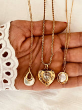 Load image into Gallery viewer, BEE - Zircon Bee Shell Pendant Necklace