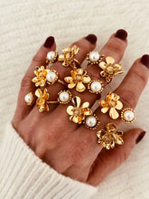 Load image into Gallery viewer, Gold tone stainless steel flower charm ring waterproof and durable design