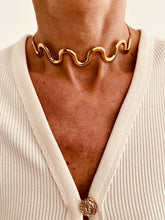 Load image into Gallery viewer, MADDY - Wave Choker Necklace