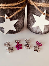 Učitaj sliku u preglednik galerije, Playful bow knot earrings featuring dangling star pendant, lightweight daily jewelry