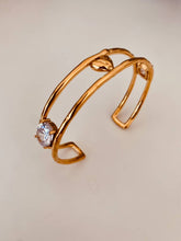 Load image into Gallery viewer, Heart bracelet by Bernat Jewelry.
