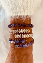Učitaj sliku u preglednik galerije, Luxury statement bracelet for women.
