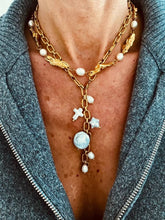 Učitaj sliku u preglednik galerije, Gold necklace with genuine freshwater pearls worn around the neck creating an elegant layered jewellery look suitable for everyday wear.
