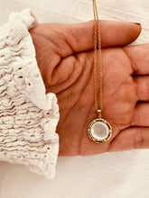 Učitaj sliku u preglednik galerije, Gold shell pendant necklace with round natural shell front view
