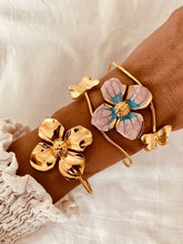 Load image into Gallery viewer, MARTJE - Flower Open Cuff Bracelet
