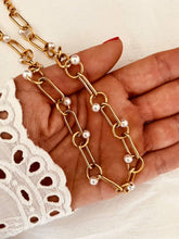 Load image into Gallery viewer, NOUR - Gold Pearl Hollow Choker Necklace
