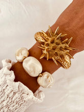 Load image into Gallery viewer, Modern sculptural statement jewelry bracelet
